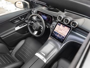 Mercedes-Benz_GLC_Coupe_300_4Matic_11