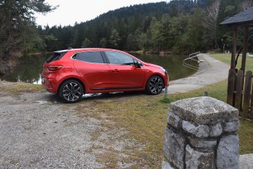 MITSUBISHI COLT 02