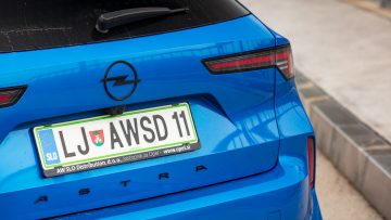 Opel_Astra_SportsTourer_12Turbo_8AT_GS_04