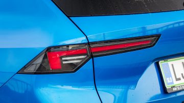 Opel_Astra_SportsTourer_12Turbo_8AT_GS_06