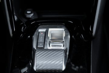 Peugeot 208 2024 (16)