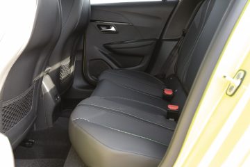 Peugeot 208 2024 (8)