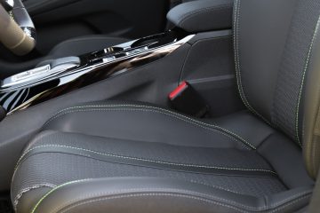 Peugeot 208 2024 (9)