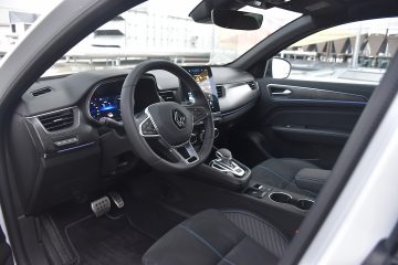 RENAULT MEGANE CONQUEST 12