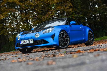 Alpine A110R Porsche Cayman avtomobilizem.com_6