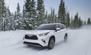Toyota_2024_Highlander_Hybrid_Platinum_Hero