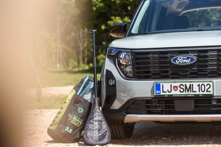 Ford Tourneo Courier Wind Foil Berlingo Rifter_-10