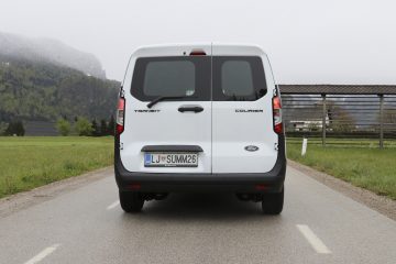 Ford Transit Courier (2)