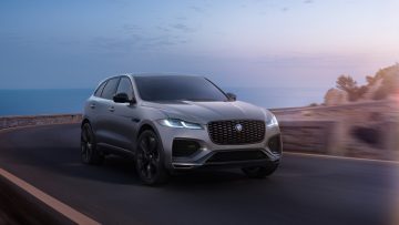 F-PACE-90th-dynamic