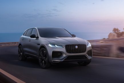 F-PACE-90th-dynamic