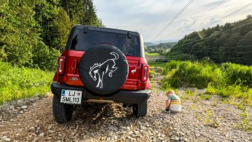 Ford Bronco SUV-10