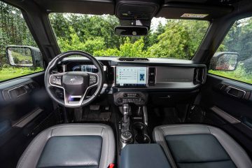 Ford Bronco SUV-30