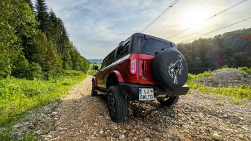 Ford Bronco SUV-8