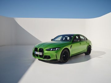 P90551011_highRes_the-new-bmw-m3-sedan