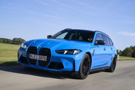 P90551038_highRes_the-new-bmw-m3-touri