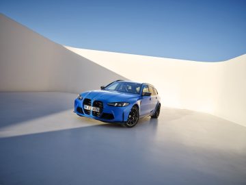 P90551048_highRes_the-new-bmw-m3-touri