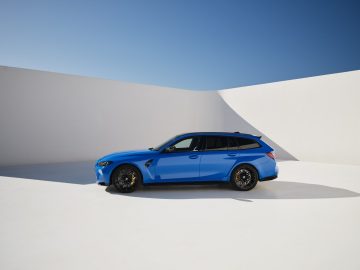 P90551050_highRes_the-new-bmw-m3-touri