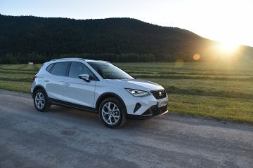 SEAT ARONA 03