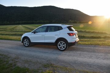 SEAT ARONA 09