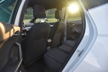 SEAT ARONA 13