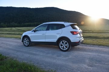 SEAT ARONA 23