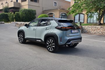 TOYOTA YARIS CROSS FL 06
