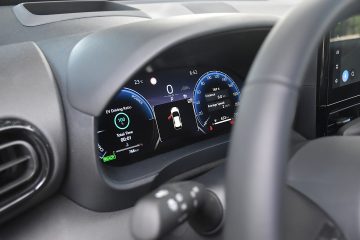 TOYOTA YARIS CROSS FL 13
