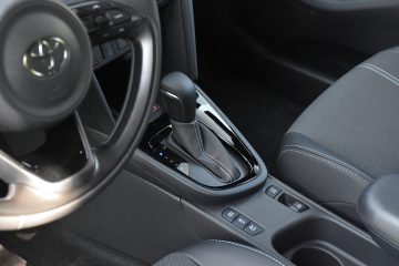TOYOTA YARIS CROSS FL 16