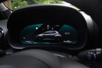 MAZDA 2 HYBRID 18