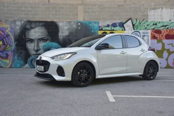 MAZDA 2 HYBRID 28