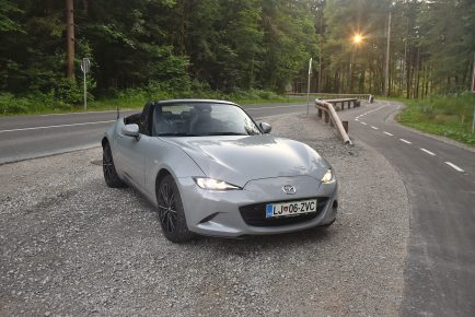 MAZDA MX-5 01
