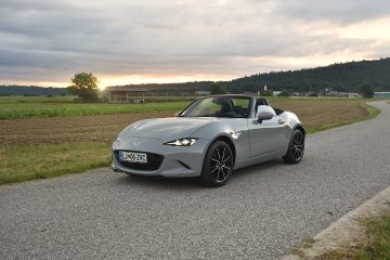 MAZDA MX-5 10