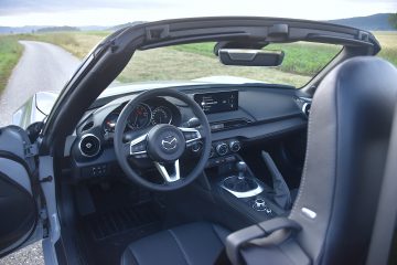 MAZDA MX-5 11