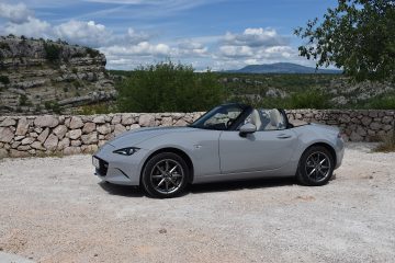 MAZDA MX-5 16