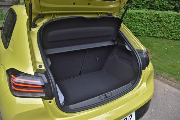 PEUGEOT 208 22