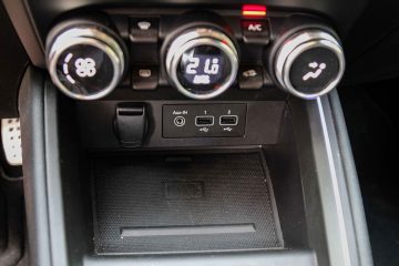 Renault Clio Hybrid e-tech-13
