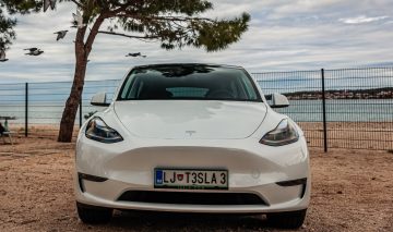 tesla-y-5
