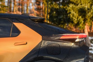 Toyota C-HR CHR Hibrid Hybrid-17