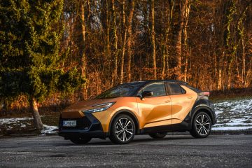 Toyota C-HR CHR Hibrid Hybrid-19