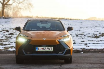 Toyota C-HR CHR Hibrid Hybrid-21