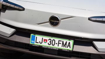 Volvo_EX30_SingleMotorExtendedRange_Ultra_05