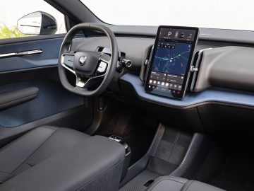 Volvo_EX30_SingleMotorExtendedRange_Ultra_12