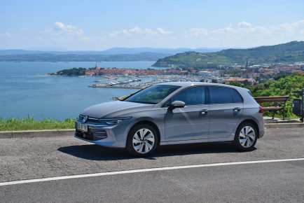 VW GOLF 01