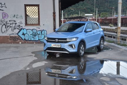 VW T-CROSS 02