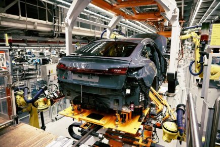 Audi Q8 e-tron 1