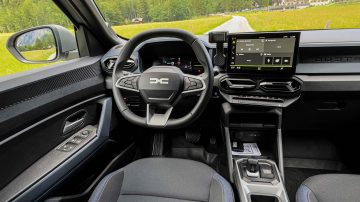 Dacia Duster 4x4 Hybrid SUV-10