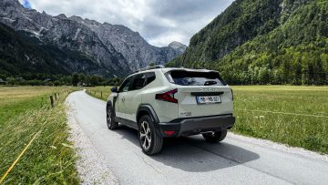 Dacia Duster 4x4 Hybrid SUV-14