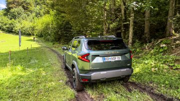 Dacia Duster 4x4 Hybrid SUV-22