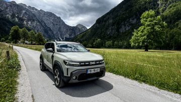 Dacia Duster 4x4 Hybrid SUV-8
