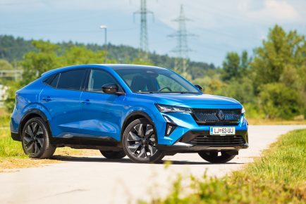 Renault_Rafale_E-Tech_Hybrid_200_Esprit_Alpine_001